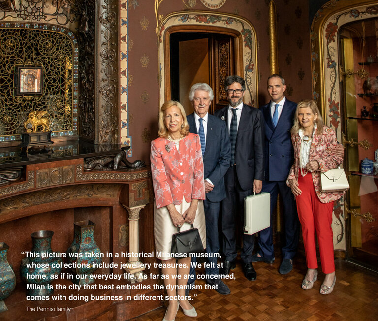 Milano Outside/Inside - the pennisi family - Valextra