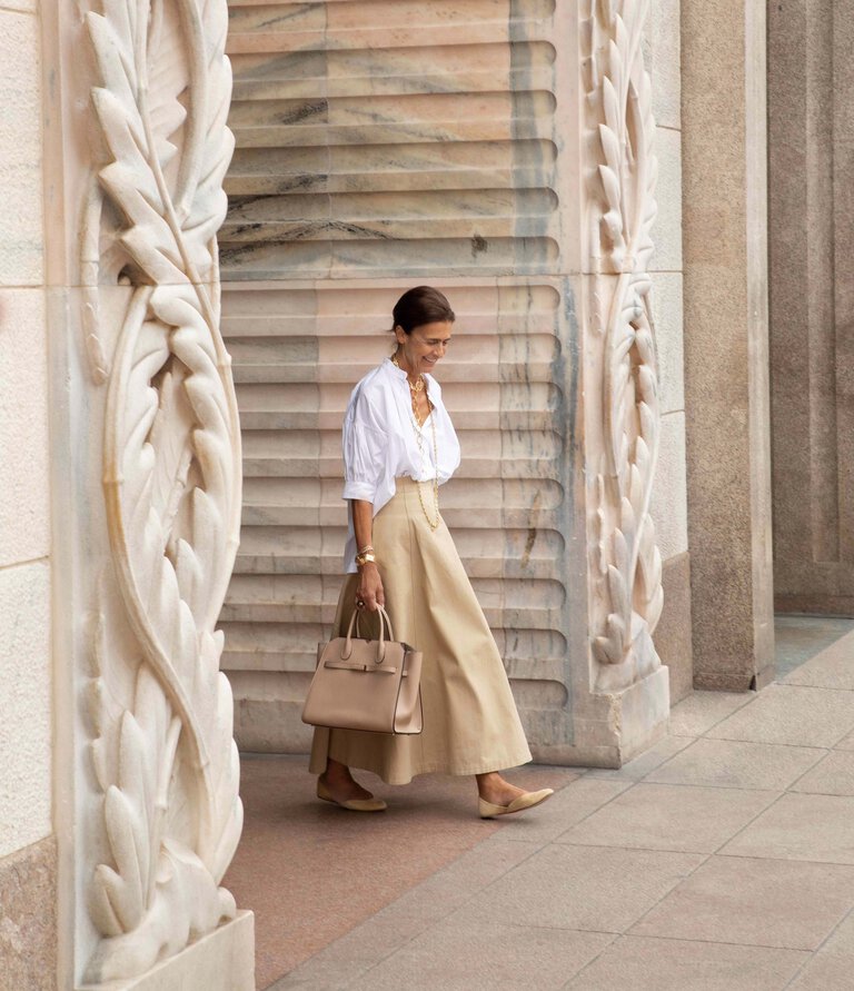 Milan Outside/Inside - Francesca Ruffini Stoppani at Palazzo dell'Arengario with the Milano bag - Valextra