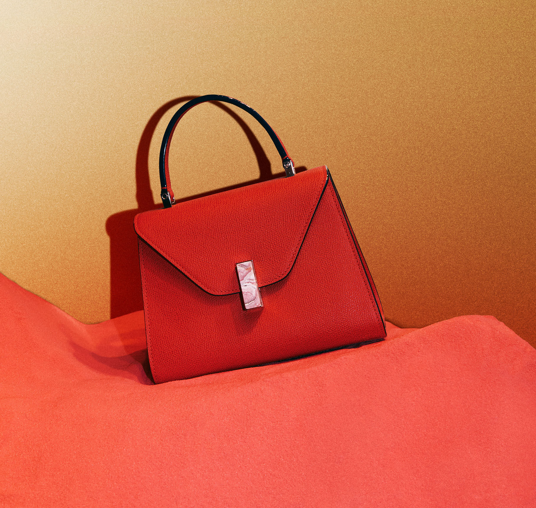 Valextra: Luxury Italian leather handbags, designer purses Valextra: Luxury Italian leather handbags, designer purses