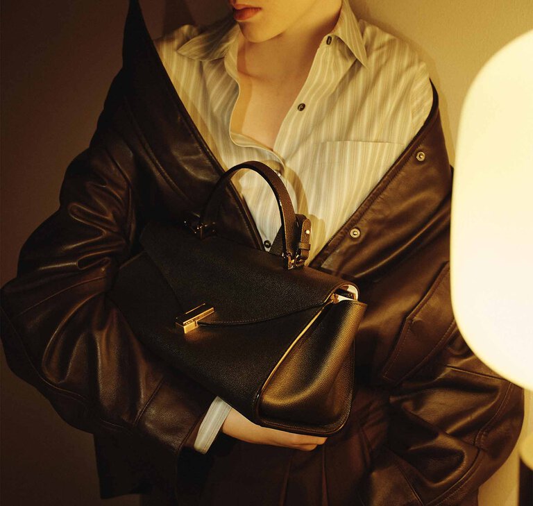 Valextra Iside Editor handbag in soft black leather from the Fall 26 collection, an Italian luxury handbag designed for day-to-evening dressing.