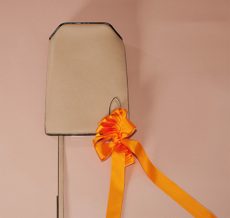 Valextra - Vivi Phone Pouch crossbody in Pergamena white Millepunte leather