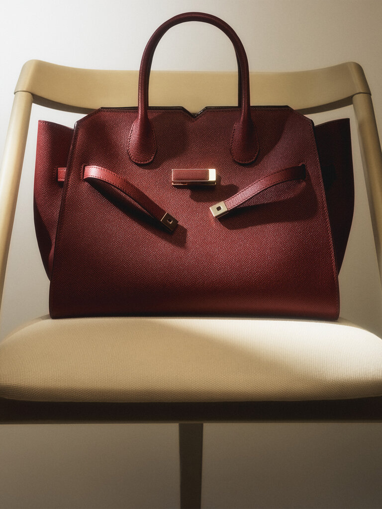 Valextra Milano leather handbag, n icon of contemporary Italian luxury design