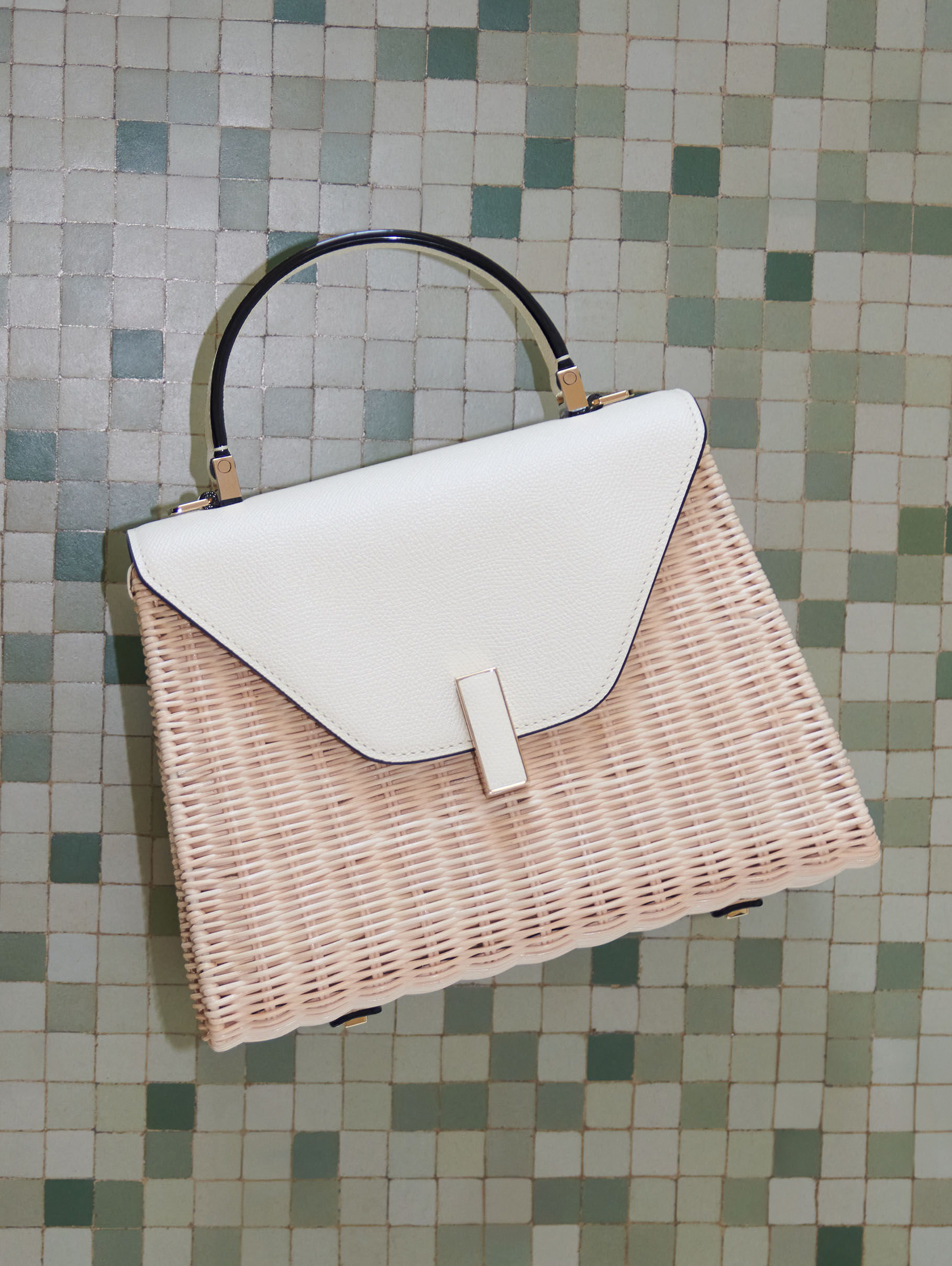 Valextra: Luxury Italian leather handbags, designer purses