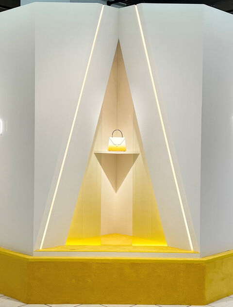 Valextra’s Glowing Report