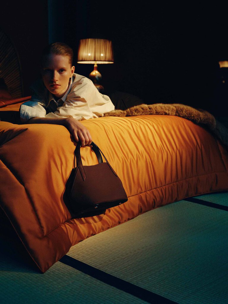 Valextra Gio brown nubuck  handbag in smooth leather, a minimalist designer bag crafted in Italy for everyday wear and effortless sophistication.