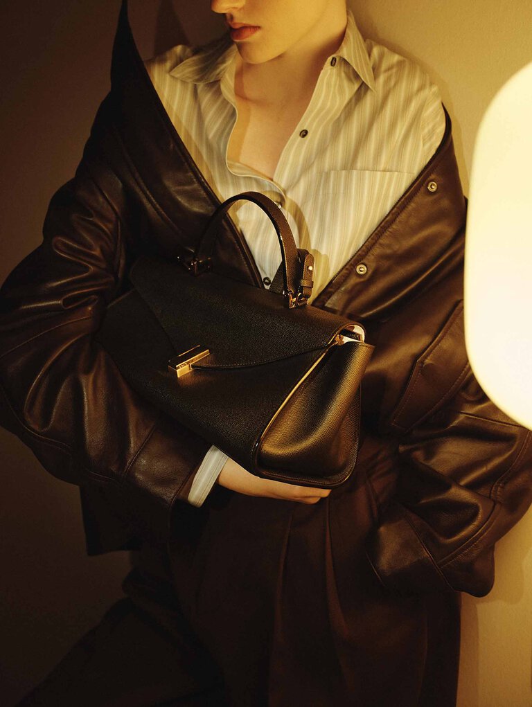 Valextra Iside Editor handbag in soft black leather from the Fall 26 collection, an Italian luxury handbag designed for day-to-evening dressing.