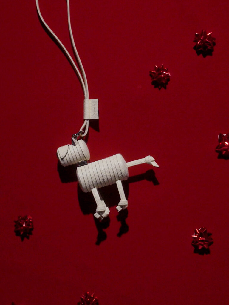 Valextra Puppy Dog Bag leather Charm in White Pergamena