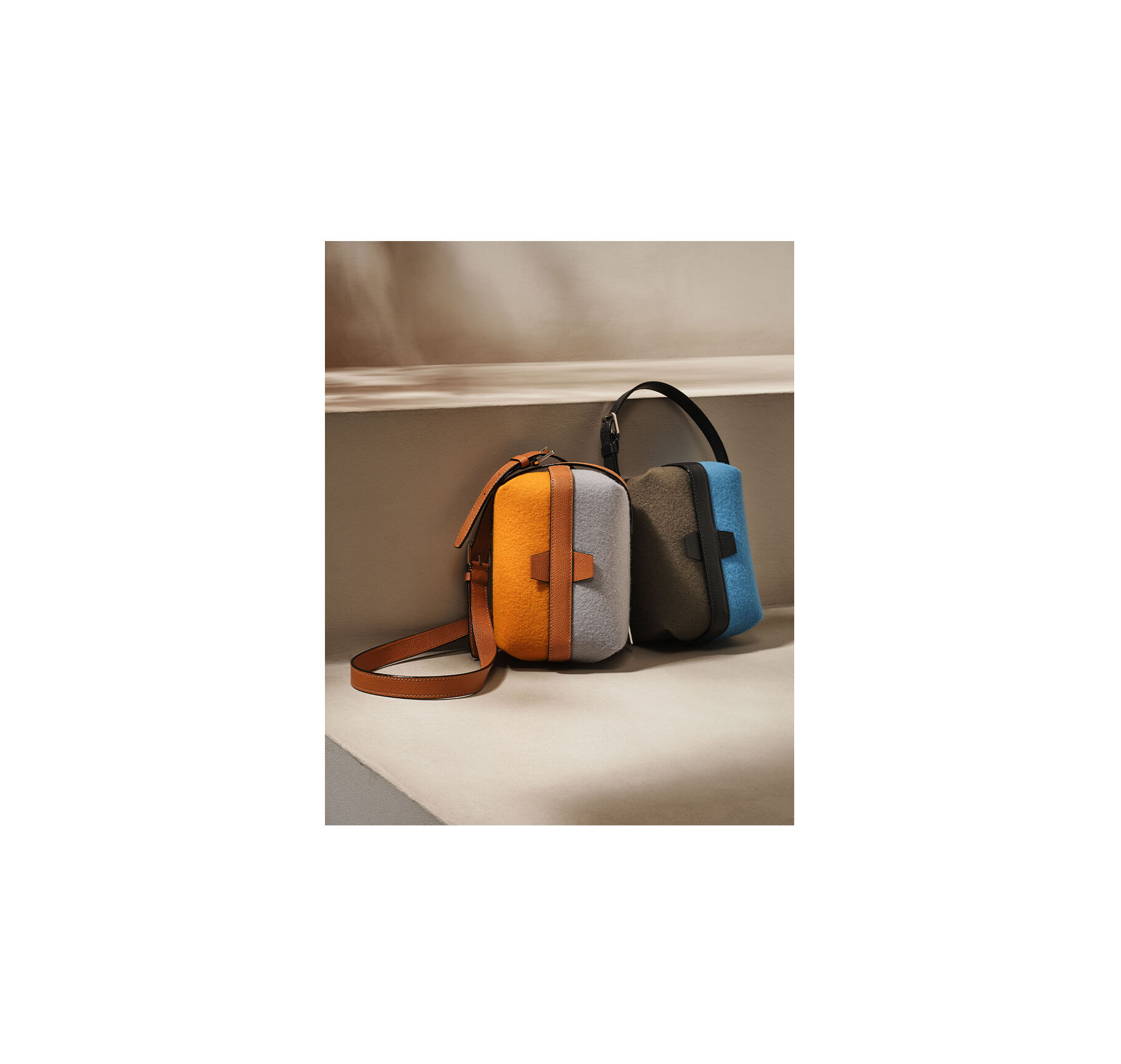 VALEXTRA: Borsa in pelle a grana - Grigio 1 | Borsa A Mano Valextra
