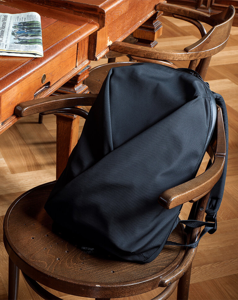 Milan Outside/Inside - Milan's palaces and personalities together with luxury handcrafted bags - Valextra