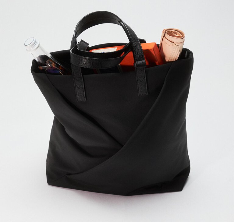 Valextra, tote shopping black nylon assoluto bag