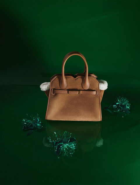 Après-Ski Style: The Shearling Suede Collection