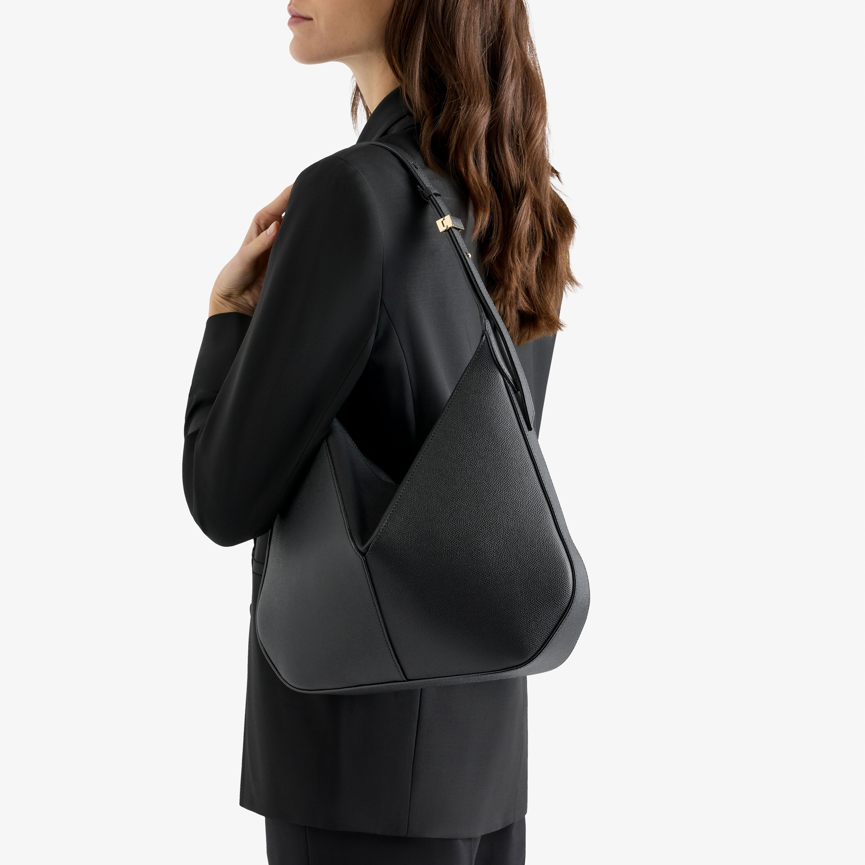 Women's Black Luxury Leather shoulder hobo bag | Valextra Vivi