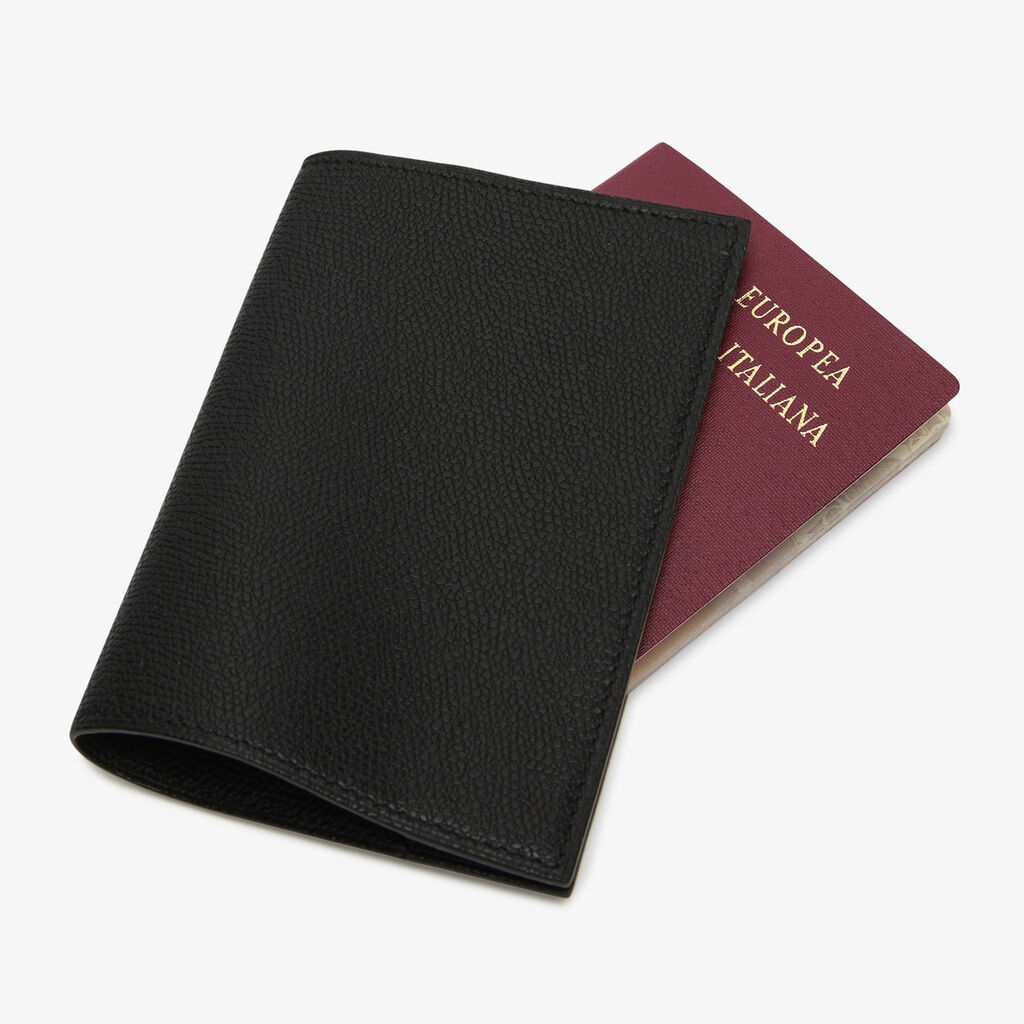 Passport Holder - Black - Vitello VS - Valextra - 2
