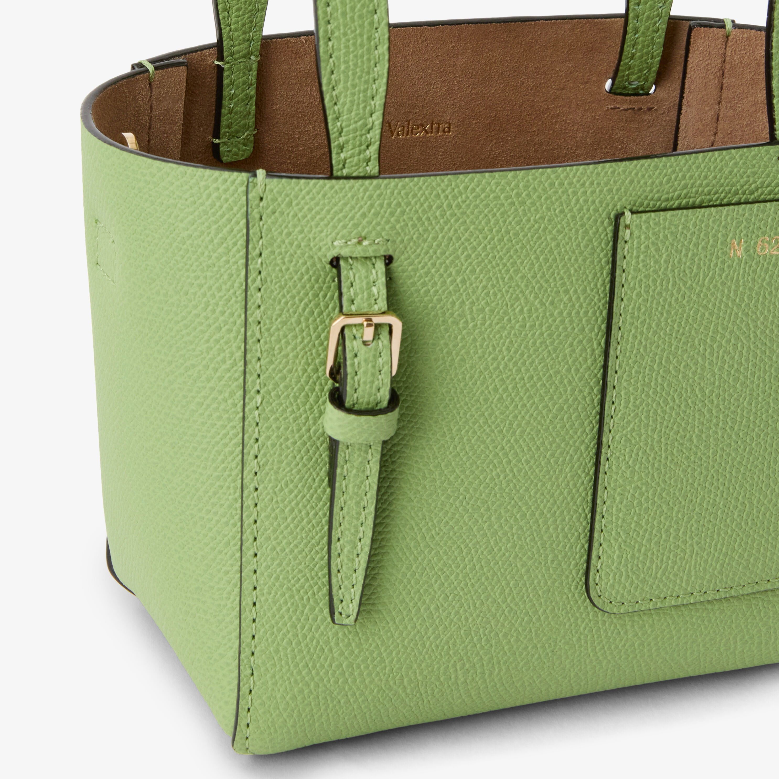 ssfw メロウバッグ　2size カーキミント Women's Aloe Green Luxury Leather Bucket Nano Bag | Valextra Soft
