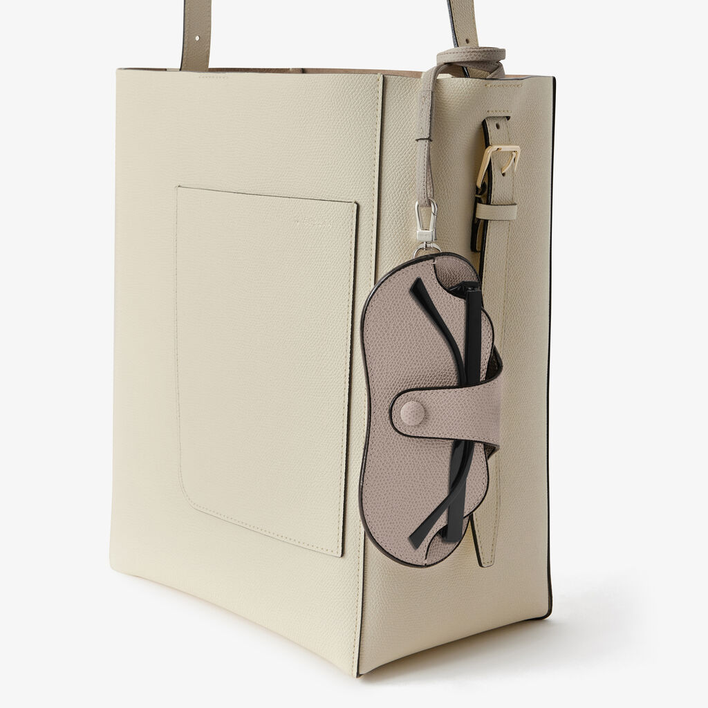 Porta Occhiali con Tracolla - Rosa Nude - Vitello VS - Valextra - 3