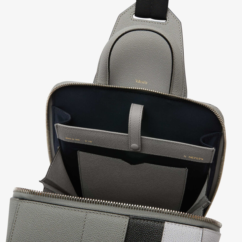 Zaino Linea V Monospalla Intarsia - Grigio Cemento/Nero/Grigio Sasso - Intarsio V New Zaino - Valextra - 2