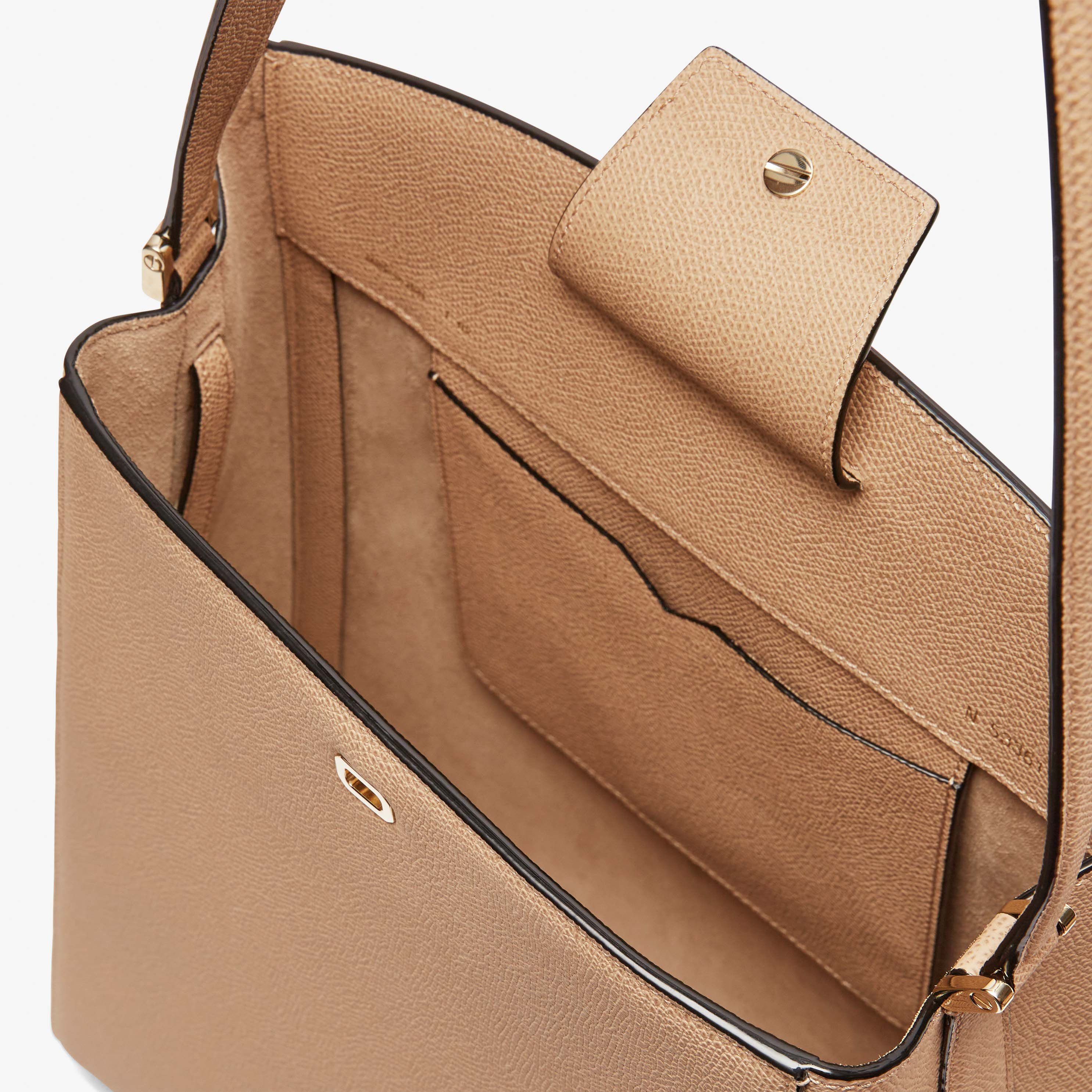 Beige Leather Medium versatile shoulder bag Valextra Brera