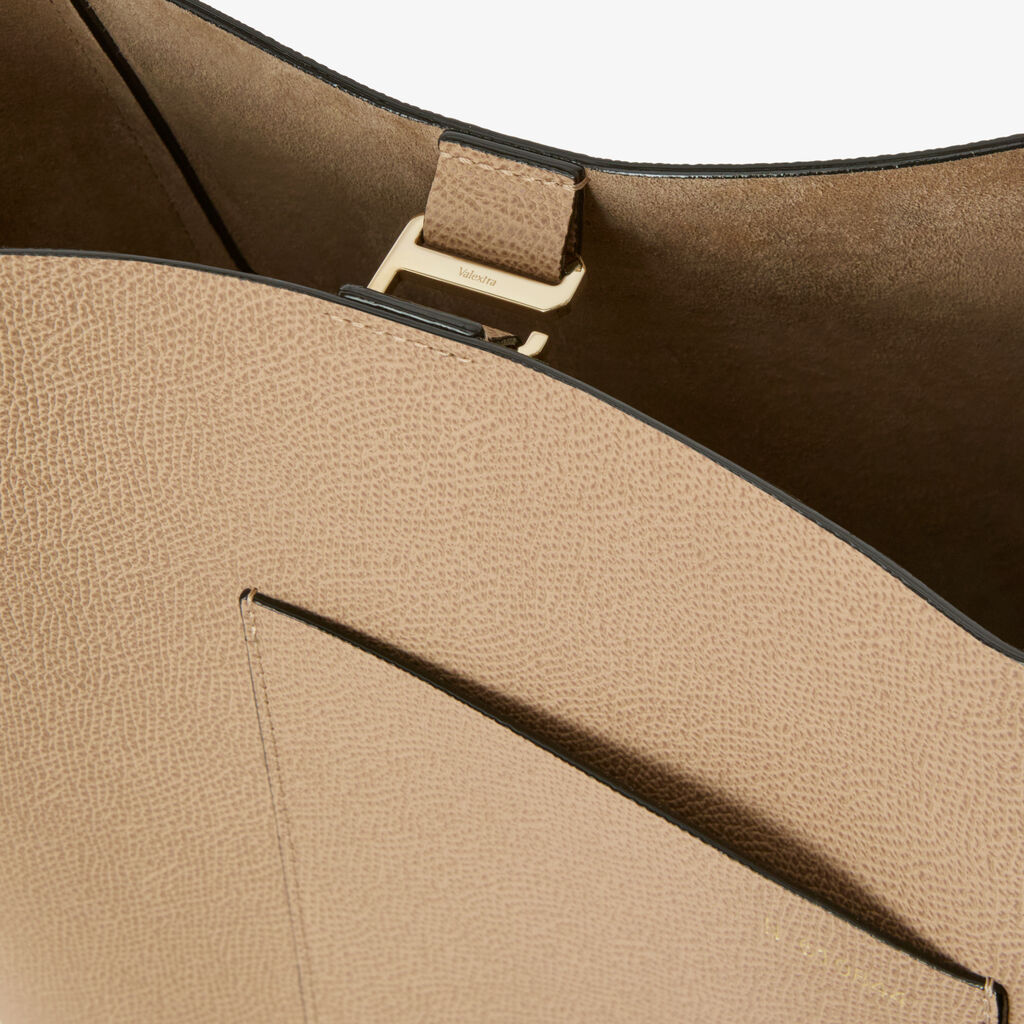 Soft Bucket Medium Bag - Cashmere Beige - Vitello VS - Valextra - 4