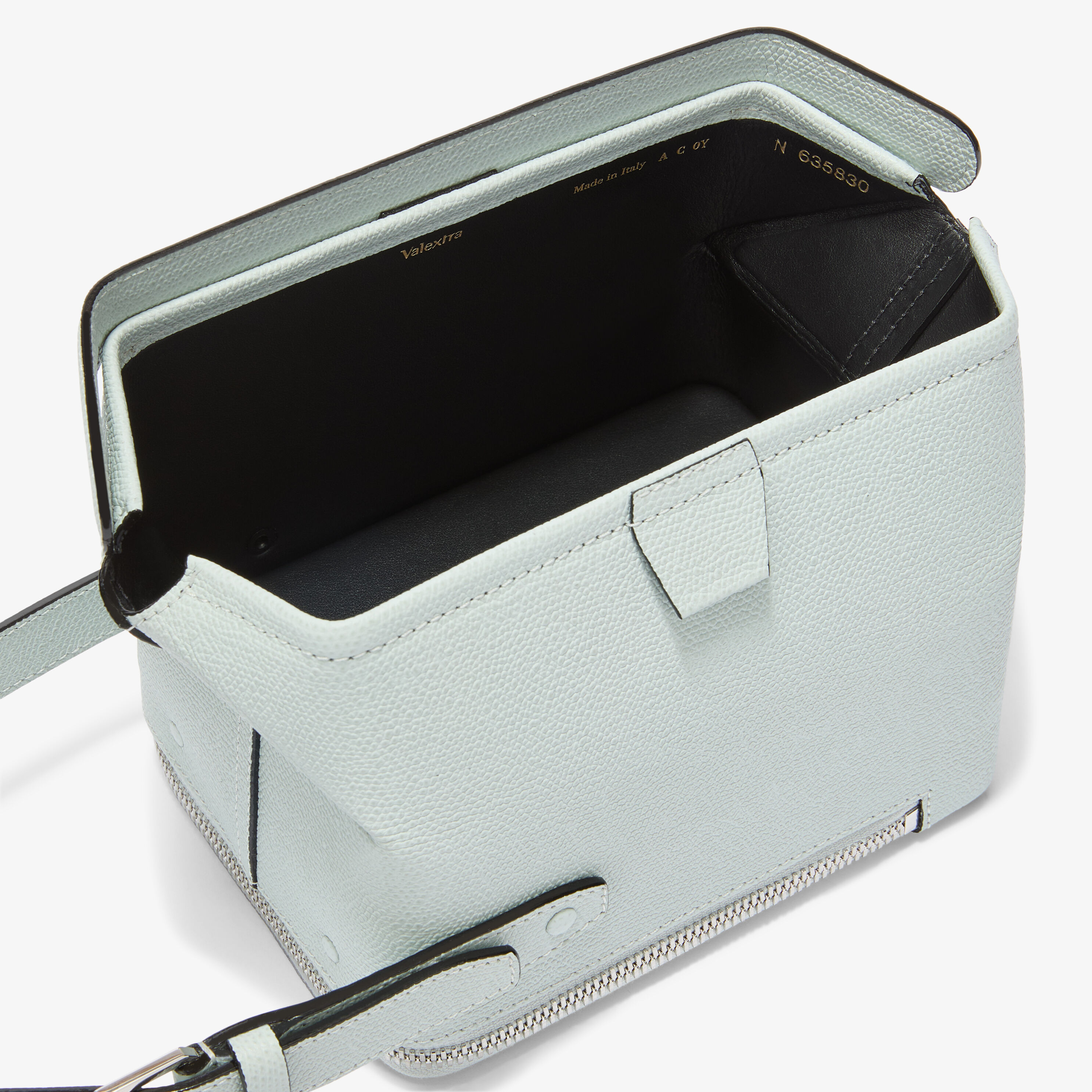 tracy_li 　11パック Millepunte calf leather Tric Trac Bag in BIC | Valextra