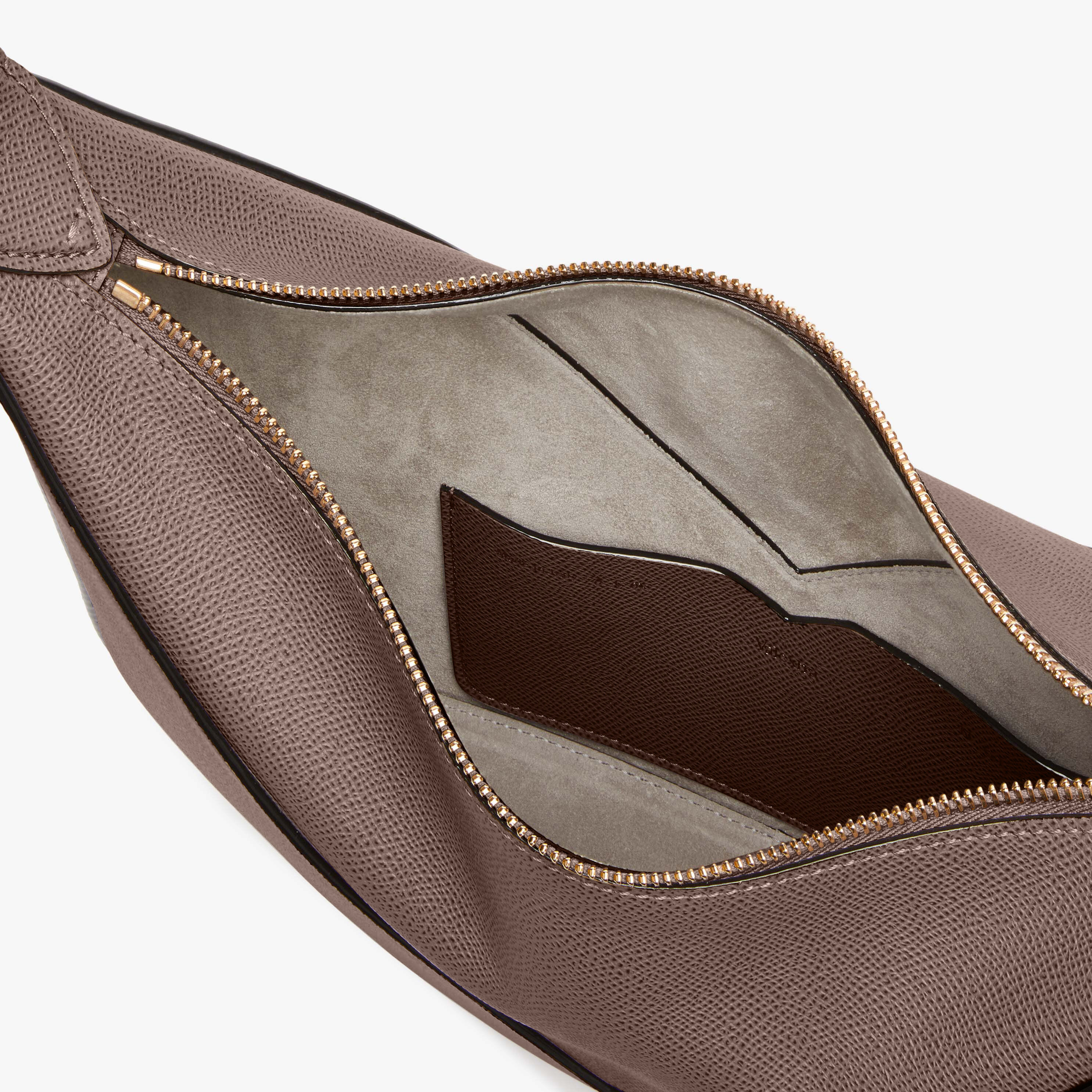【Valextra】ヴィヴィ ホーボーバッグ Women's Beige Luxury structured Leather hobo bag | Valextra Vivi