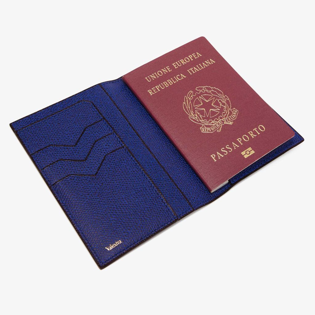 Porta Passaporto con 3 Carte di Credito - Blu Royale - Vitello VS - Valextra - 3