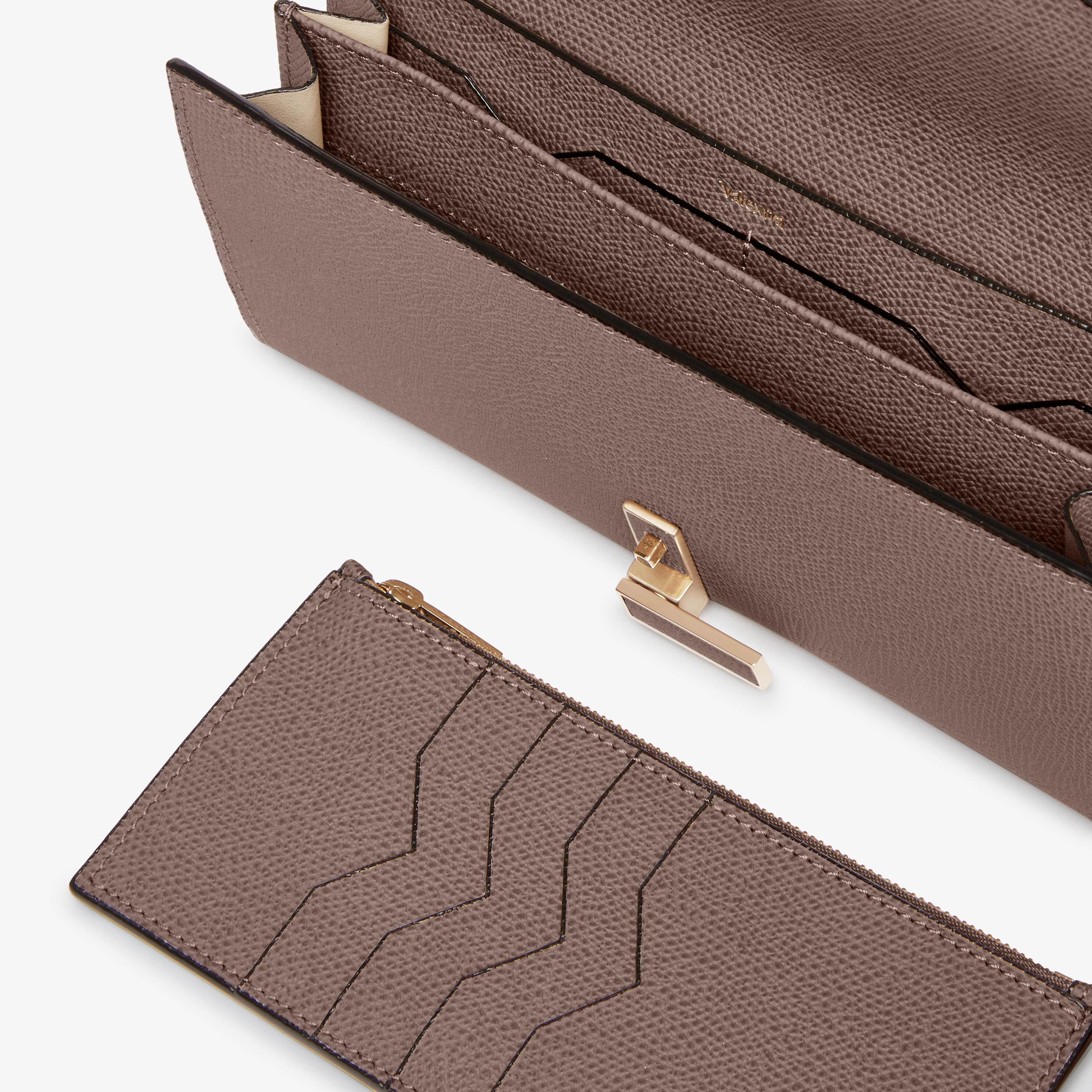 Men & Women's minimalist grain leather wallets | Valextra