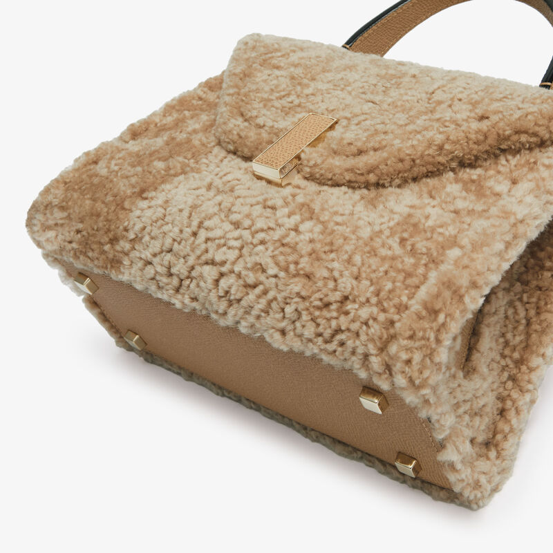Iside Shearling Top Handle Mini Bag - Cashmere Beige - Pelle di Vitello Millepunte and Shearling - Valextra - 5