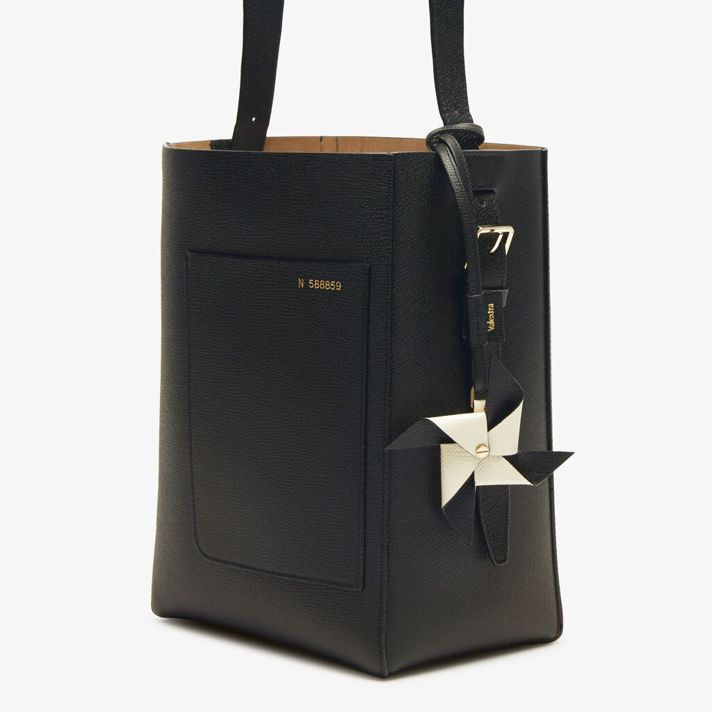Pinwheel Charm - Black/Pergamena White - Vitello VS - Valextra - 2