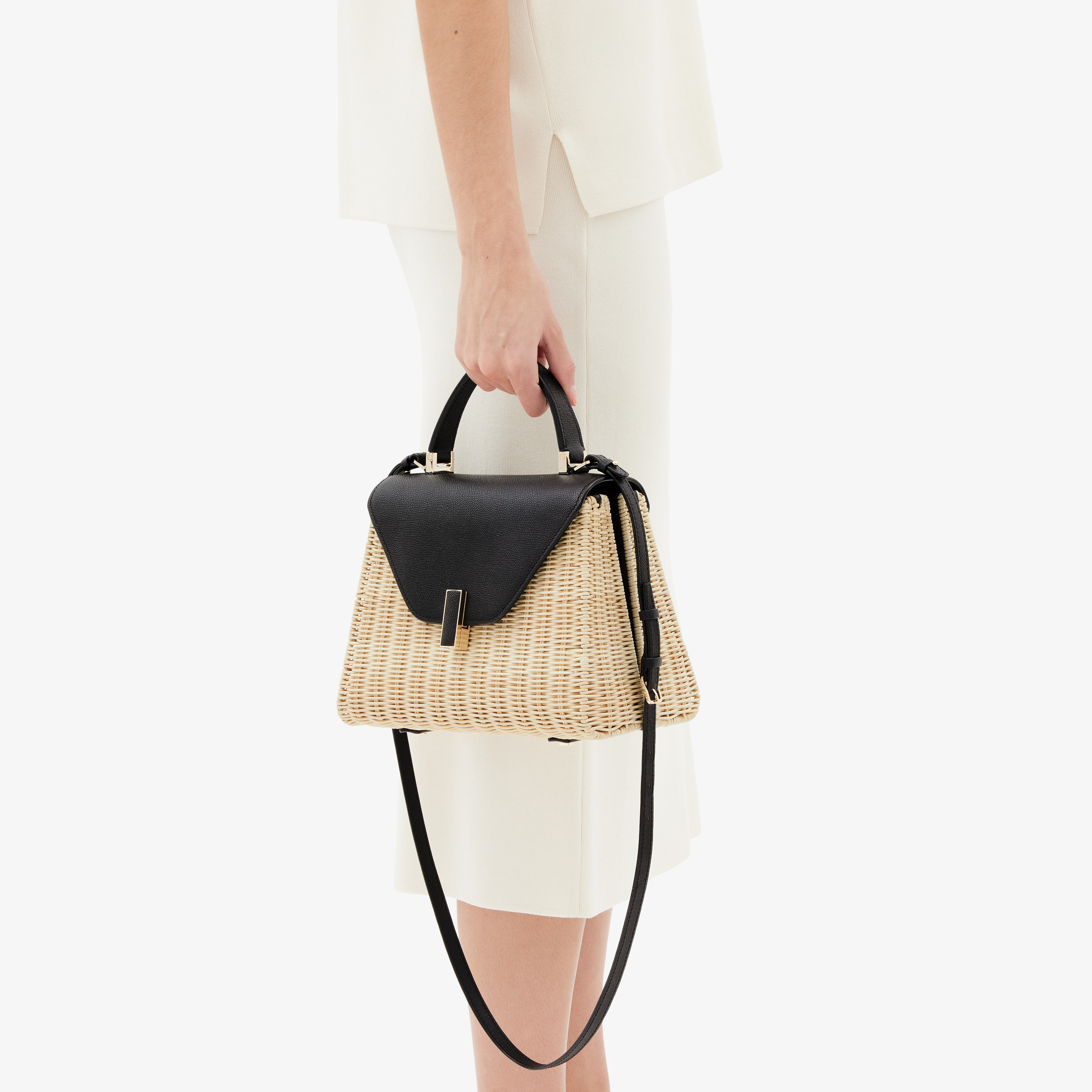 [Valextra]Iside Wicker Medium ミディアム イジィデ ウィッカー Women's Beige & Black Wicker top handle bag | Valextra Iside