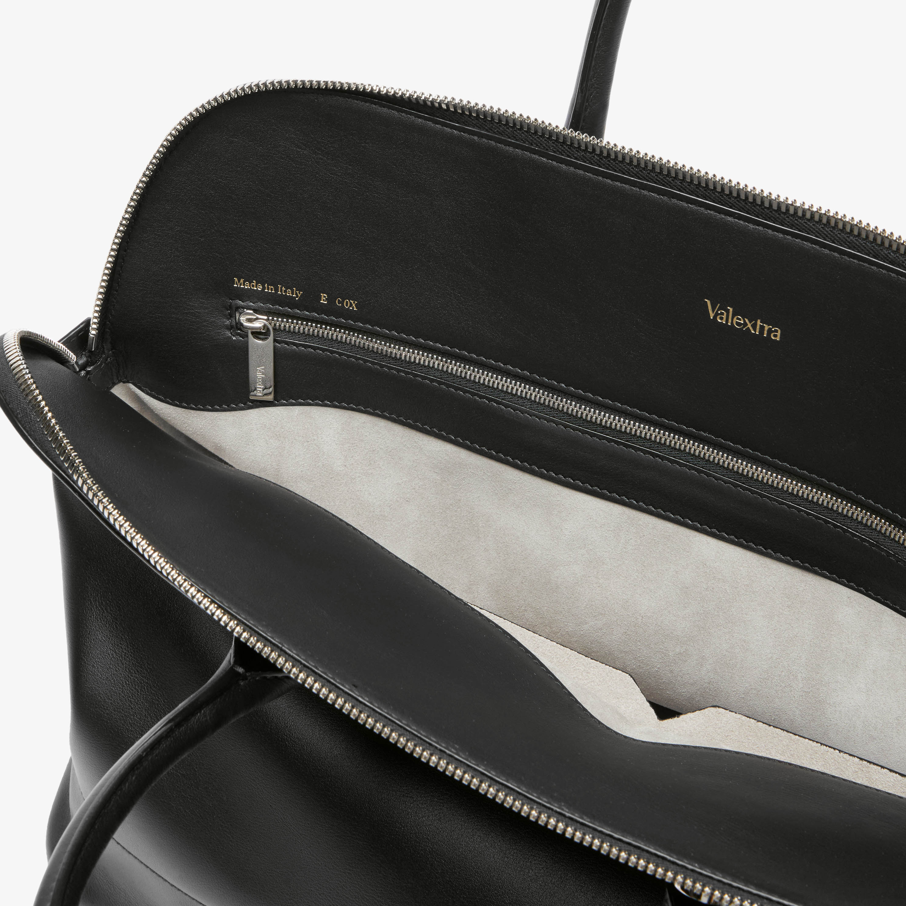Men's Black Luxury Leather Bowling Bag | Valextra My Logo