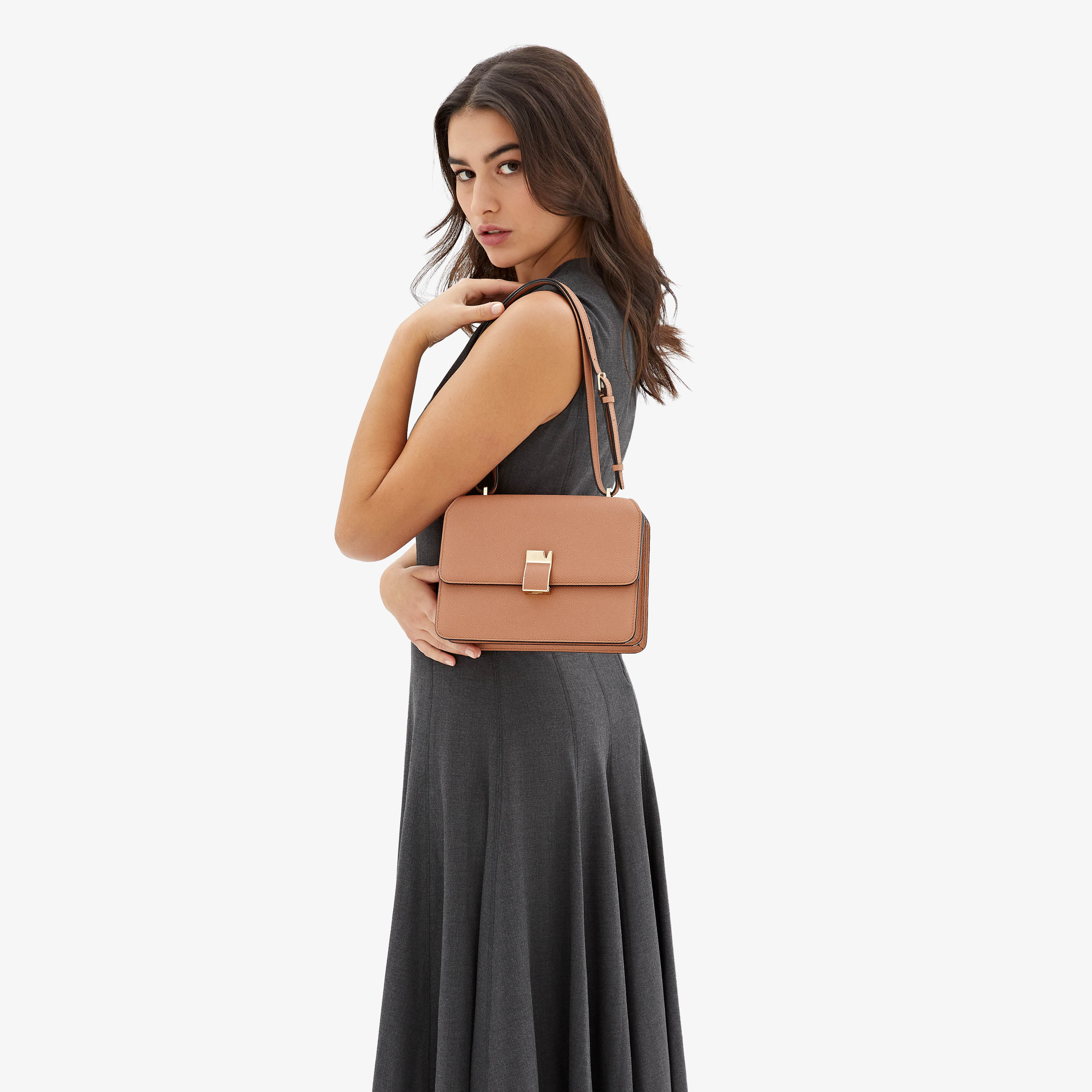 【24AW NEW】Valextra / Nolo ミディアム クロスボディバッグ 24AW new/Valextra ノラミディアムクロスボディバッグ Bag