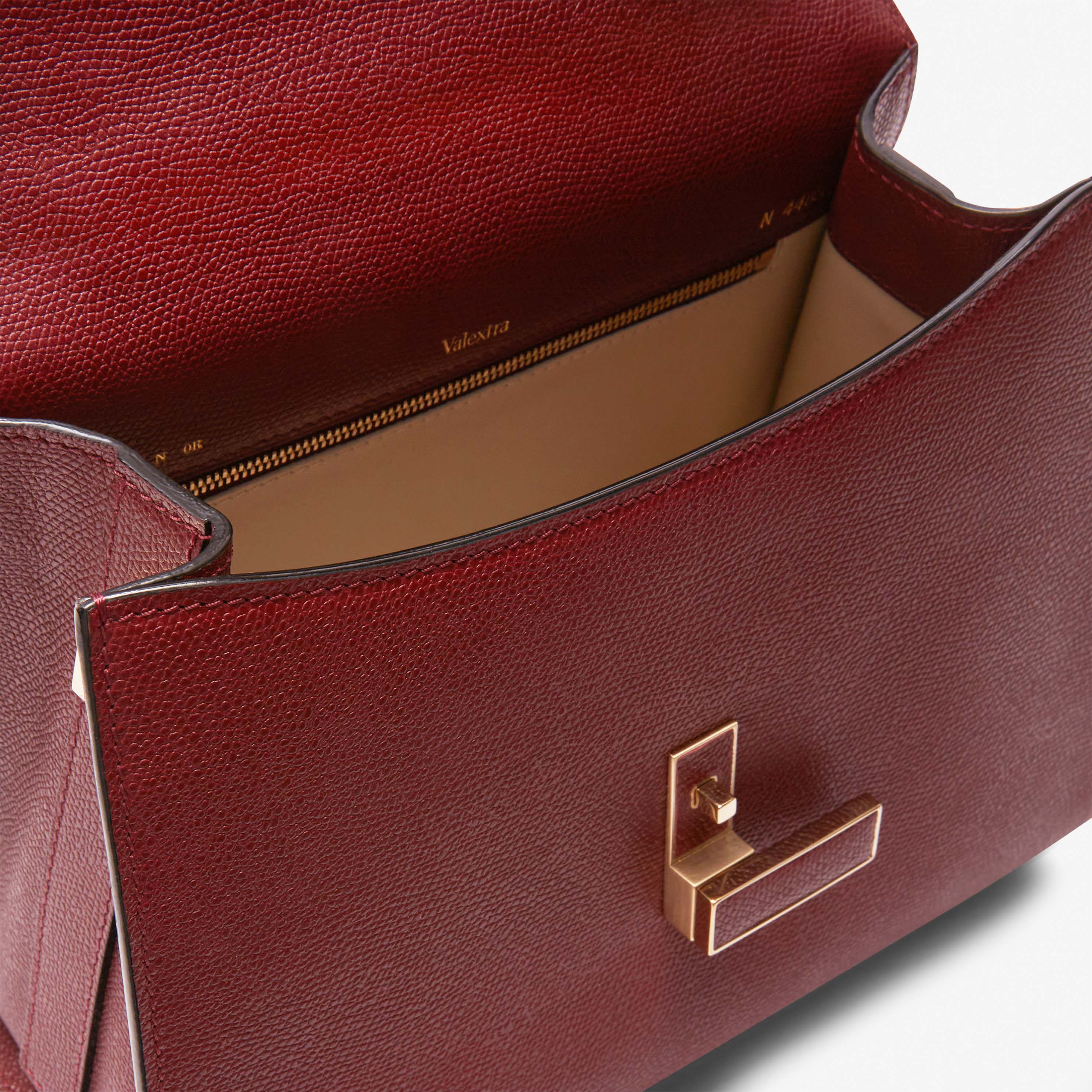 【送料&関税込】Valextra iside Medium Handbag White Leather Medium spacious handle bag | Valextra Iside