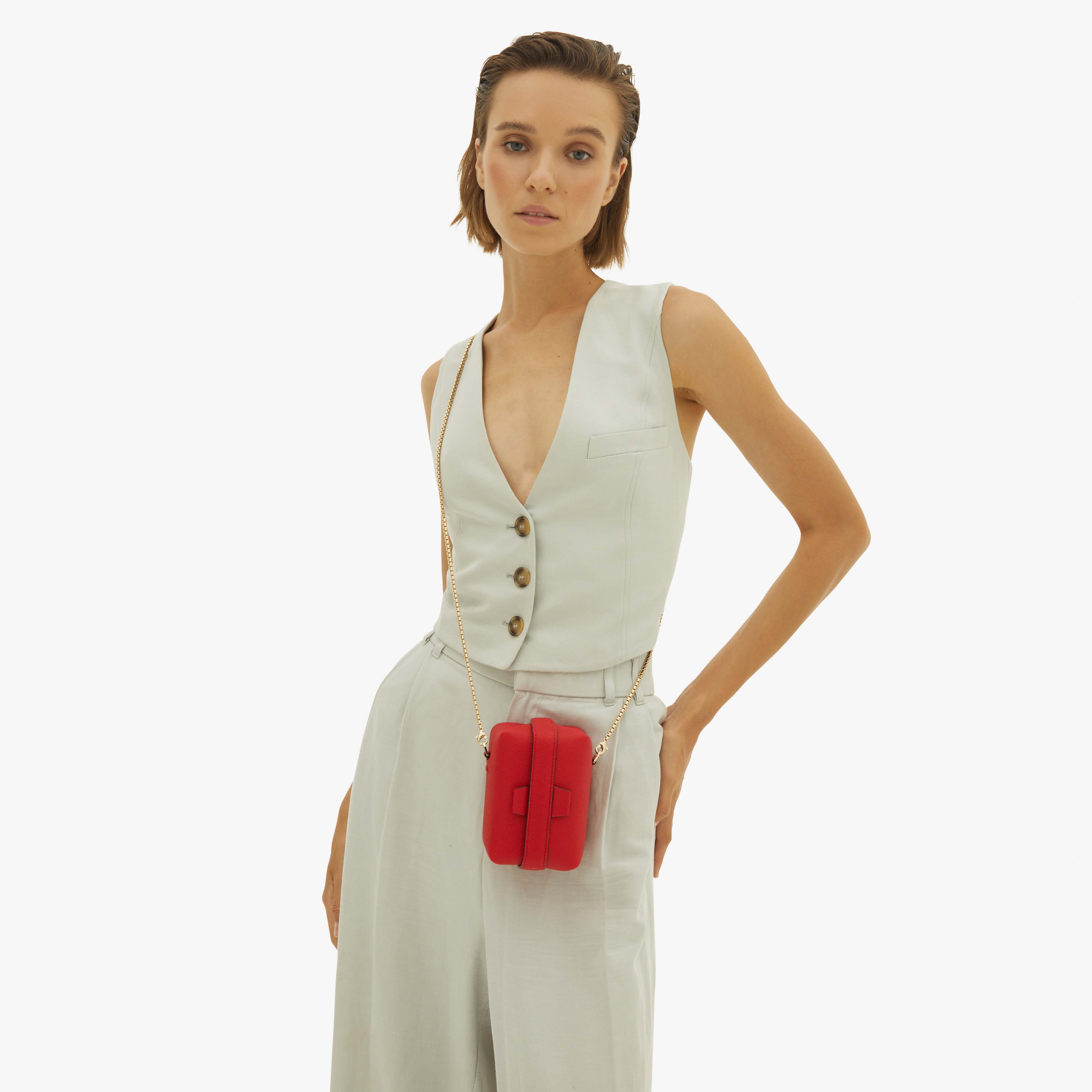 Red Leather minimal shoulder bag | Valextra Tric Trac