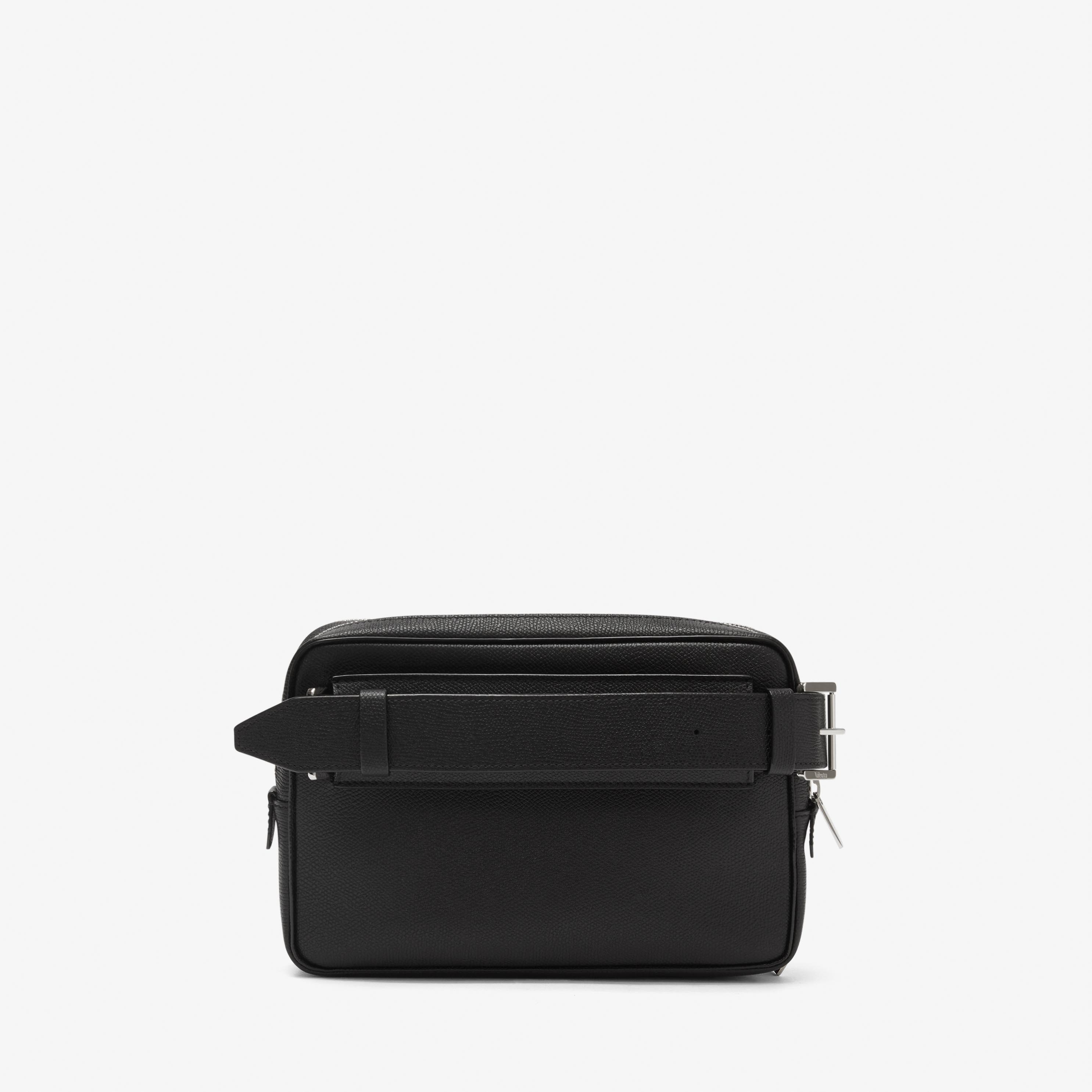 【送料&関税込】Valextra V-line Leather Messenger Bag Valextra V-line Leather Messenger Bag Valextra